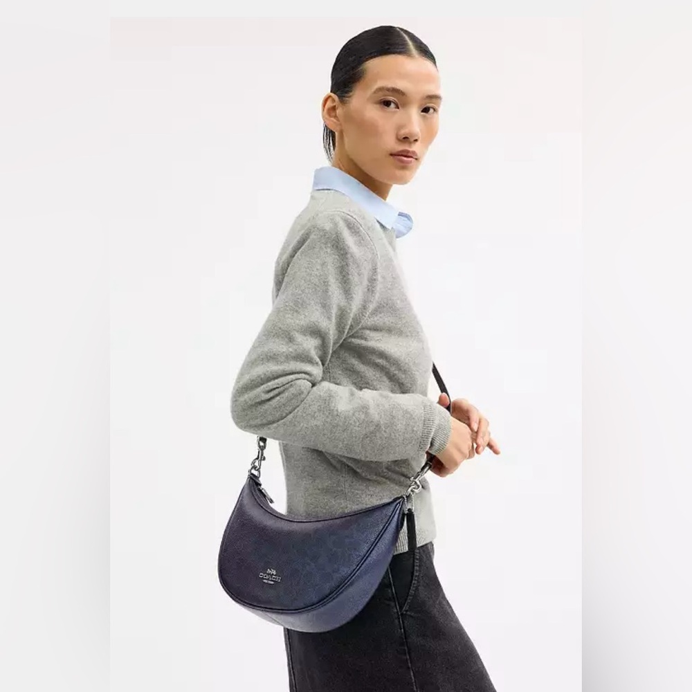💙💙 Authentic Coach Aria Shoulder Bag in Signature canvas.💙💙NWT - Picture 6 of 17